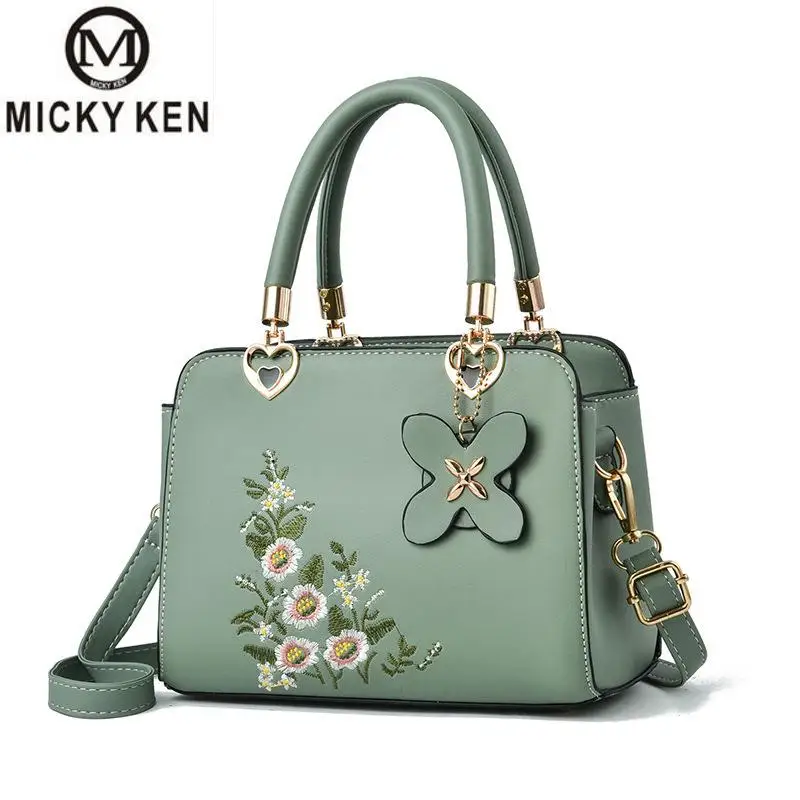 Women Bag 2021 New Fashion Embroidered Female Handbag Trendy Casual Large-capacity Bag Shoulder Messenger Bag Sac A Main Femmes
Women Bag 2021 New Fashion Embroidered Female Handbag Trendy Casual Large-capacity Bag Shoulder Messenger Bag Sac A Main Femmes