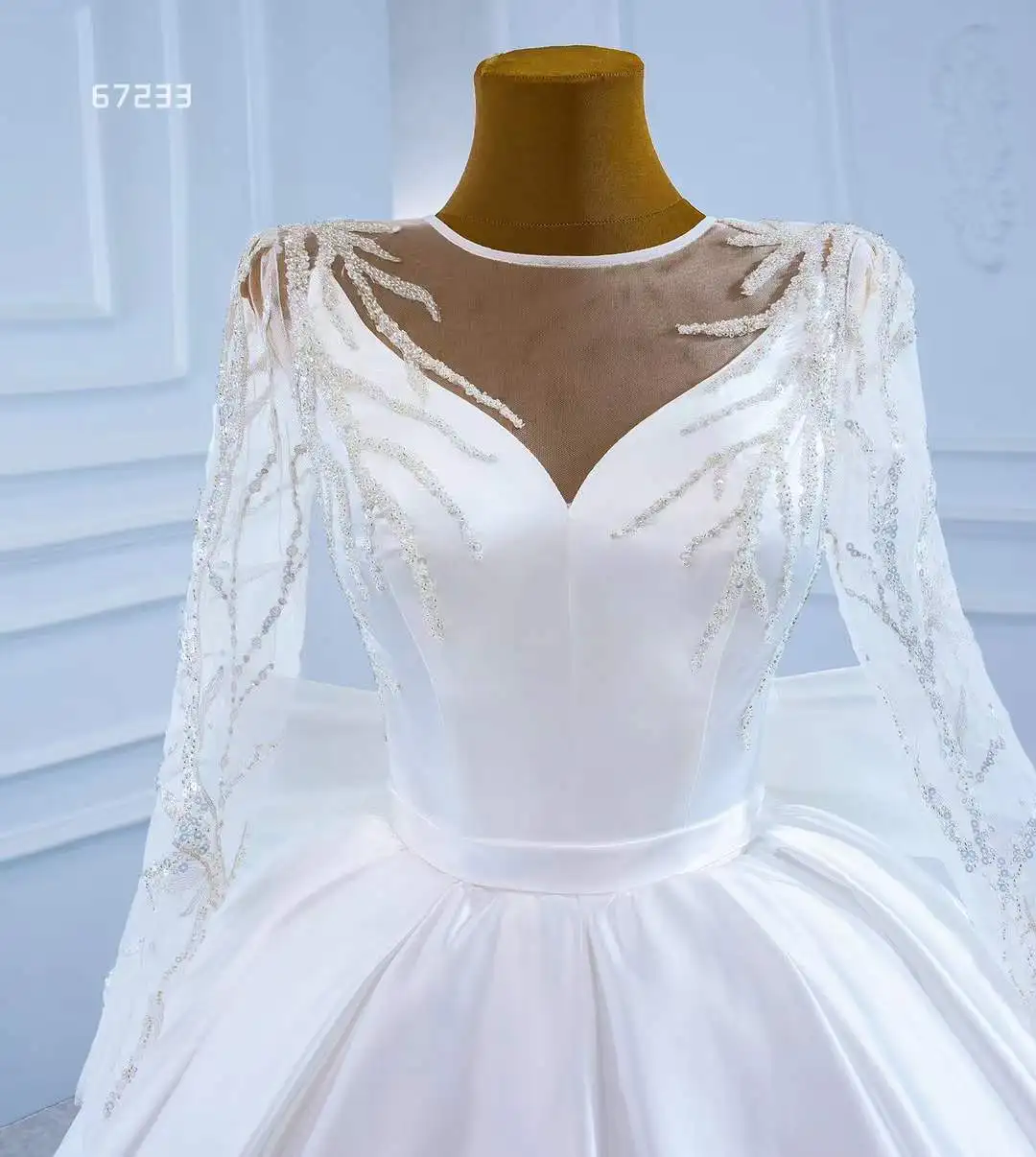 2021 Plug V Neckline Satin Off White Ruffles Chapel Train Boat Sleeve Mermaid Pleated Design Wedding Dress
2021 Plug V Neckline Satin Off White Ruffles Chapel Train Boat Sleeve Mermaid Pleated Design Wedding Dress