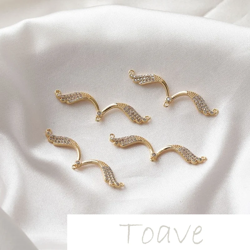 14K gold-plated copper plated real gold wings three-hanging zircon pendant diy necklace earrings hand-made material accessories
14K gold-plated copper plated real gold wings three-hanging zircon pendant diy necklace earrings hand-made material accessories
