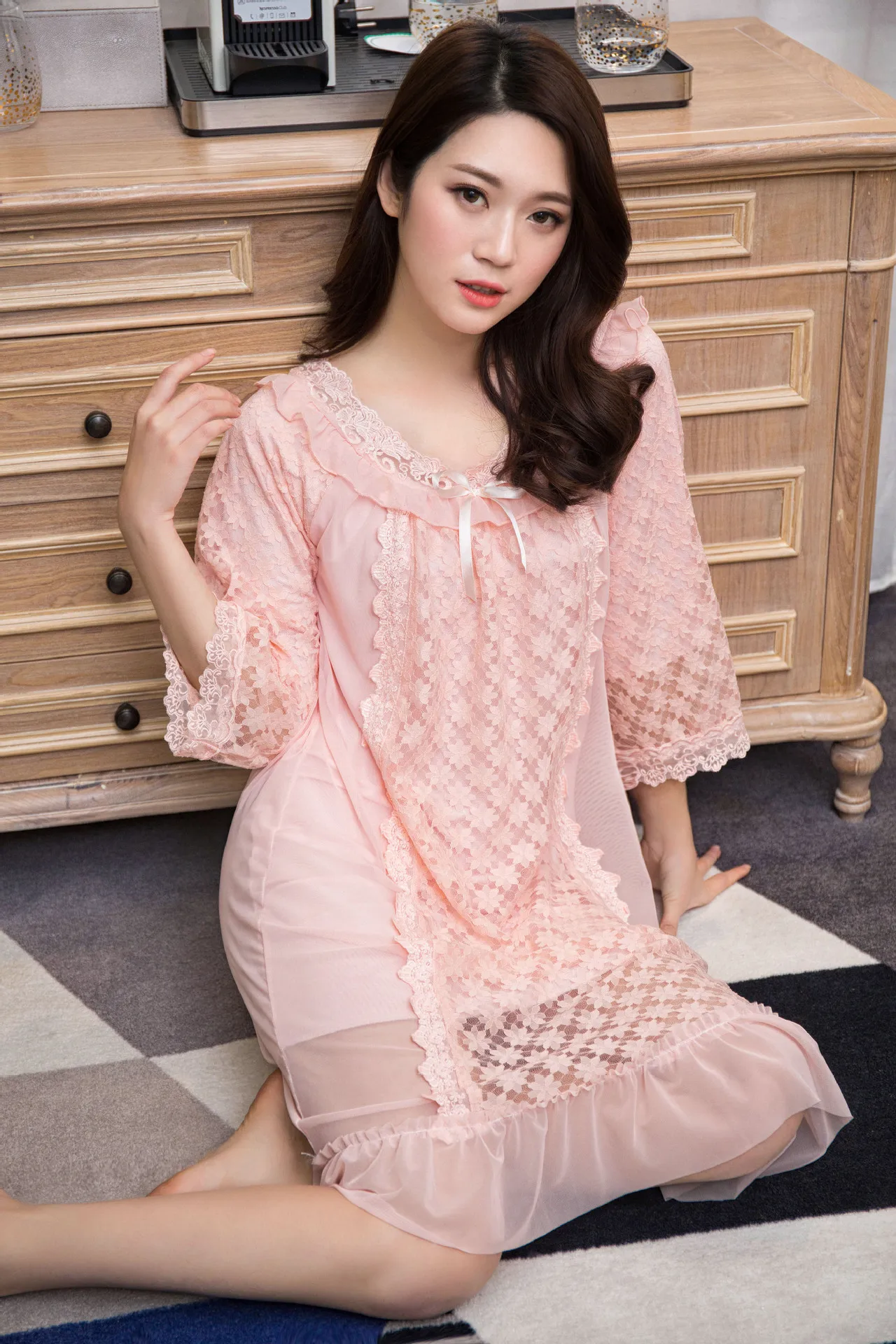 Plus Size Nightdress Women Pink Nightgown Long Sleeve Sleeping Dress Night Gowns Ladies Nightwear Lingerie Lace Mesh Sleepwear
Plus Size Nightdress Women Pink Nightgown Long Sleeve Sleeping Dress Night Gowns Ladies Nightwear Lingerie Lace Mesh Sleepwear