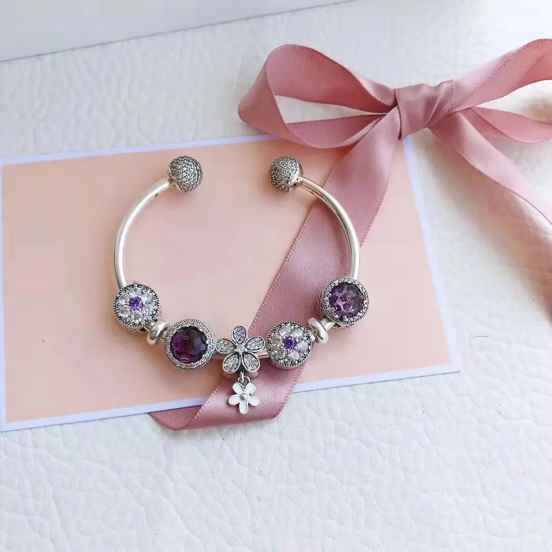 High quality 1: 1 100% sterling silver pandoradora bracelet suitable for women gifts
High quality 1: 1 100% sterling silver pandoradora bracelet suitable for women gifts