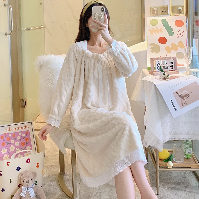 Coral Velvet Pajamas Women's Autumn and Winter Nightdress Apricot Princess Style 2021 New Flannel Spring Homewear Suit
Coral Velvet Pajamas Women's Autumn and Winter Nightdress Apricot Princess Style 2021 New Flannel Spring Homewear Suit