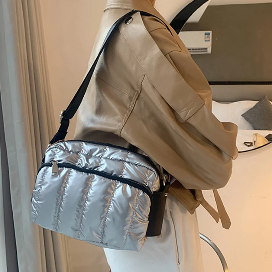 2021 Luxury Designer Winter Space Cotton Shoulder Bag For Women Down Crossbody Bag Wide Strap Nylon Quilted Padded Fashion Bag
2021 Luxury Designer Winter Space Cotton Shoulder Bag For Women Down Crossbody Bag Wide Strap Nylon Quilted Padded Fashion Bag