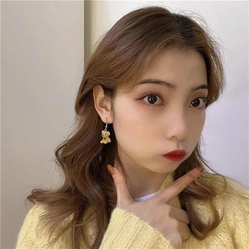 Teddy bear earrings lovely temperament of south Korean web celebrity ear hook earring stud earrings 2020 new tide ear clip witho
Teddy bear earrings lovely temperament of south Korean web celebrity ear hook earring stud earrings 2020 new tide ear clip witho