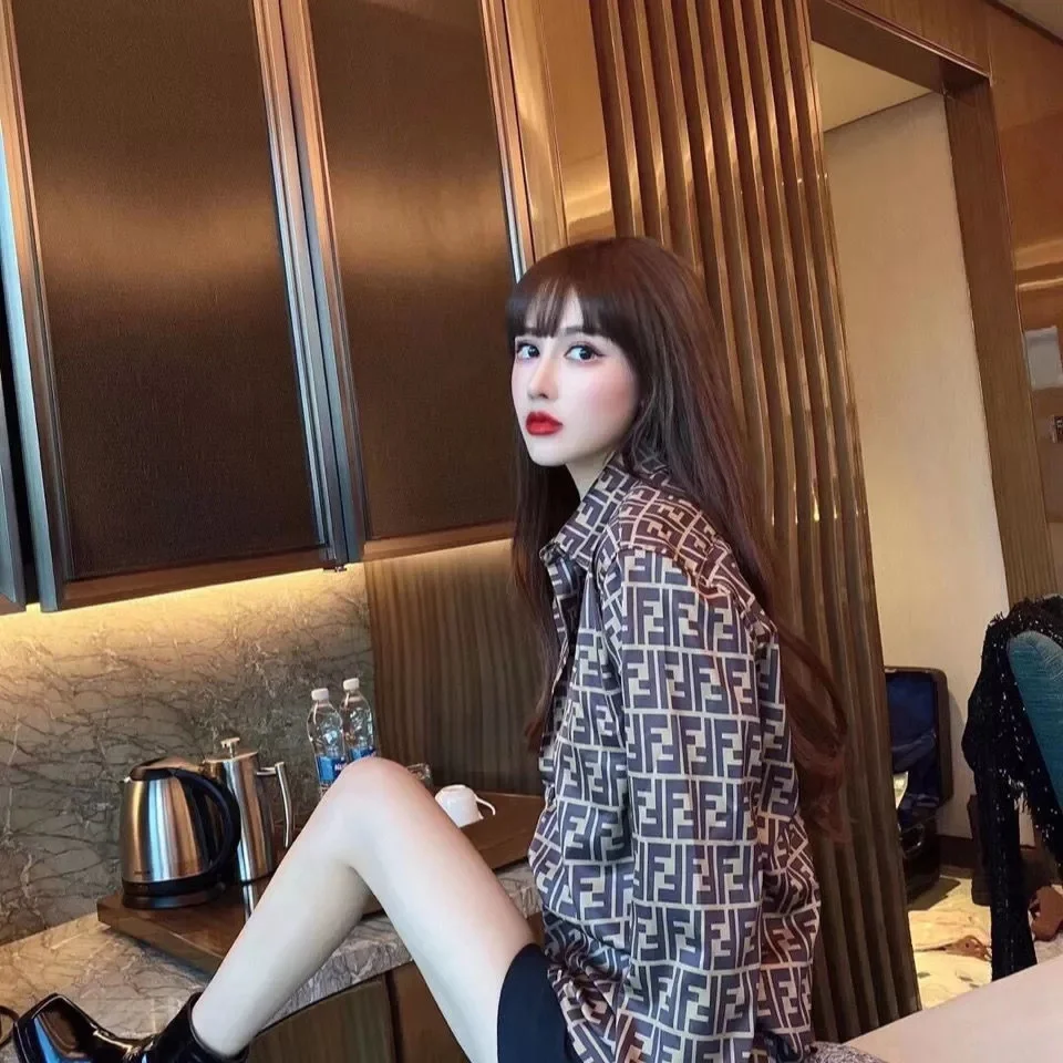Summer women Shirt Casual Jacquard Loose Shirt Women Long Sleeve Solid Turn-down Collar Tops Button Shirts Office Work Wear
Summer women Shirt Casual Jacquard Loose Shirt Women Long Sleeve Solid Turn-down Collar Tops Button Shirts Office Work Wear