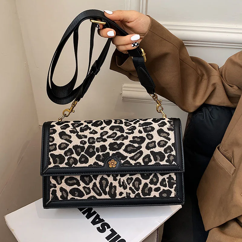 Fashion Square Leopard Leather Handbag Luxury Designer Women Shoulder Bag Ladies Brand Messenger Bag Square Zipper Casual Totes
Fashion Square Leopard Leather Handbag Luxury Designer Women Shoulder Bag Ladies Brand Messenger Bag Square Zipper Casual Totes