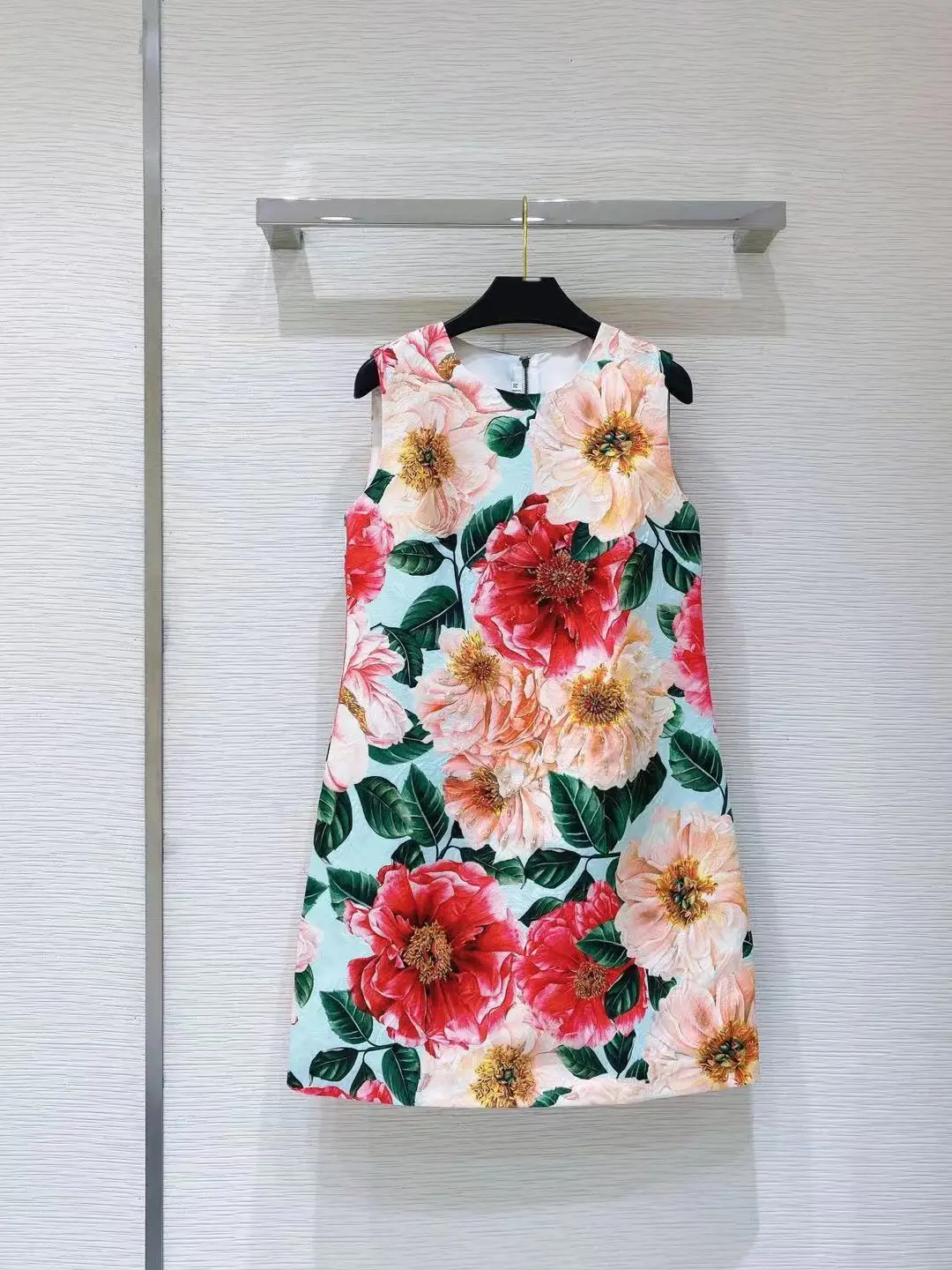 2021 Summer New Fashion Runway Mini Dress Women's Sleeveless Beading Tank Gorgeous Floral Printed Dress vestido
2021 Summer New Fashion Runway Mini Dress Women's Sleeveless Beading Tank Gorgeous Floral Printed Dress vestido