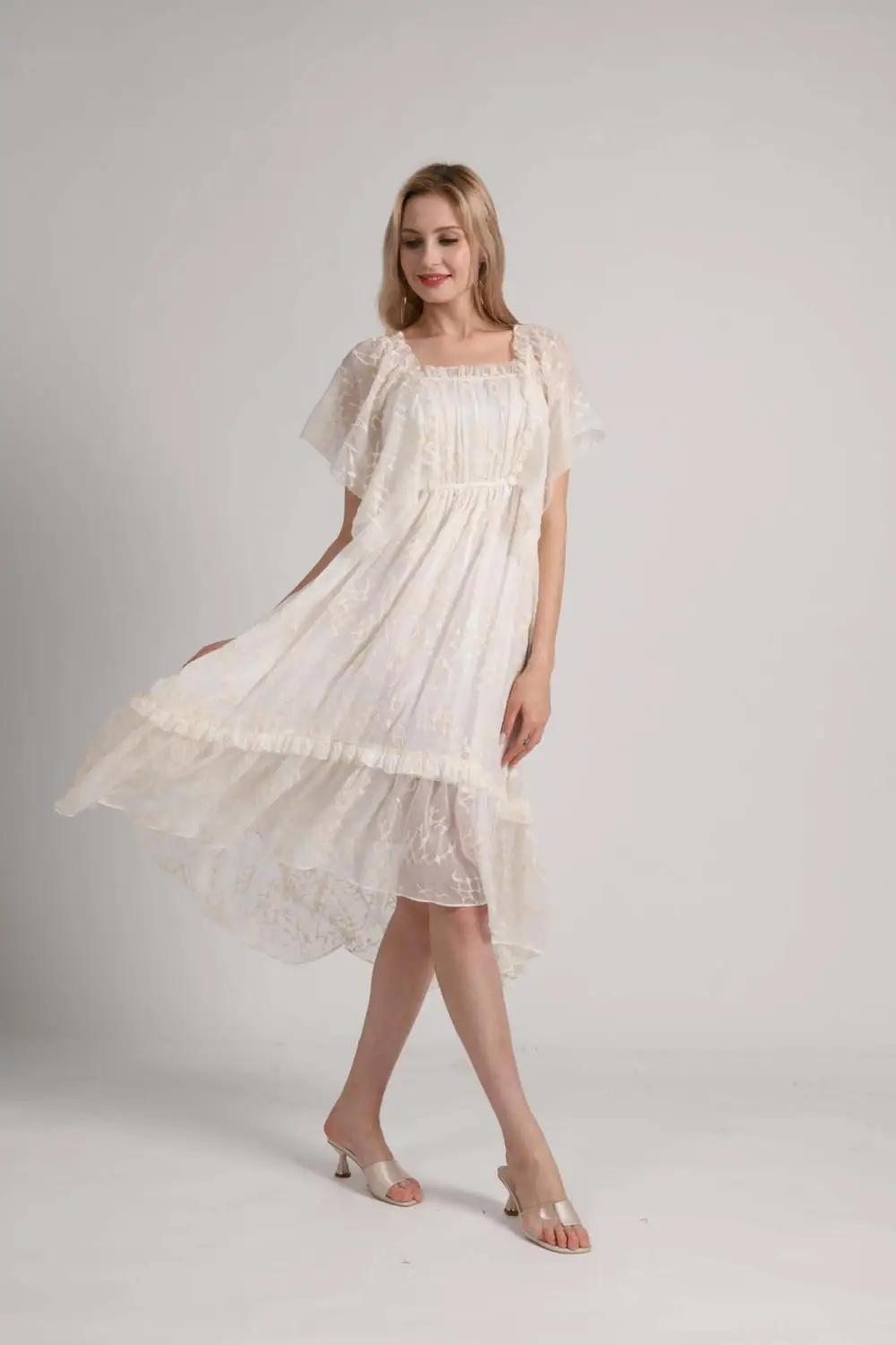 Summer Square Collar Embroidered White Dress 100% Polyester Stitching Butterfly Sleeve Temperament Dress Women
Summer Square Collar Embroidered White Dress 100% Polyester Stitching Butterfly Sleeve Temperament Dress Women