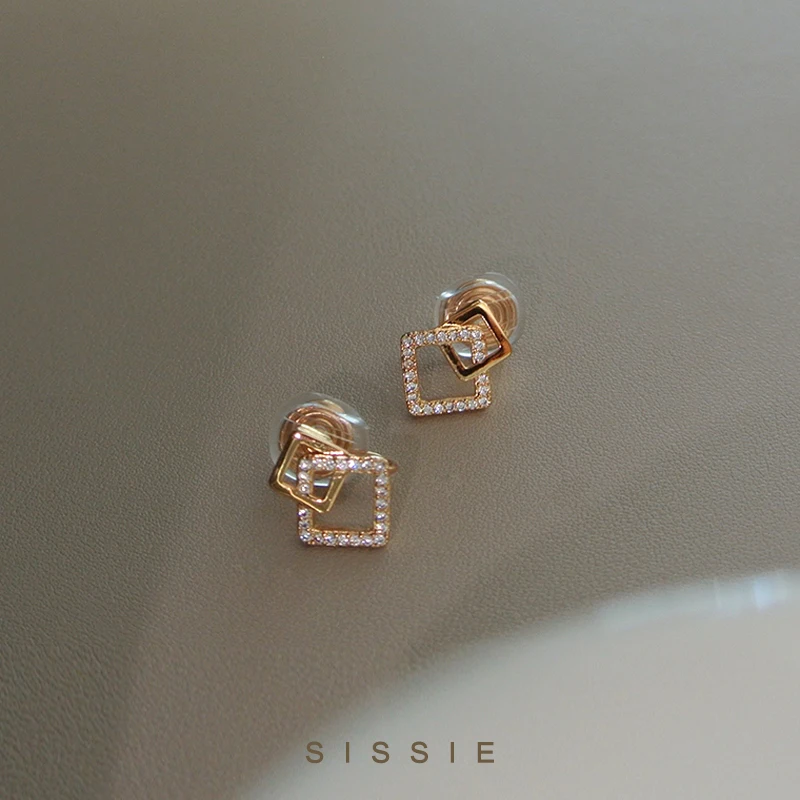 Painless Ear Clip without Pierced Ears ~ Small and Delicate Ear Stud Design Temperament Advanced Simple Christmas Earrings
Painless Ear Clip without Pierced Ears ~ Small and Delicate Ear Stud Design Temperament Advanced Simple Christmas Earrings