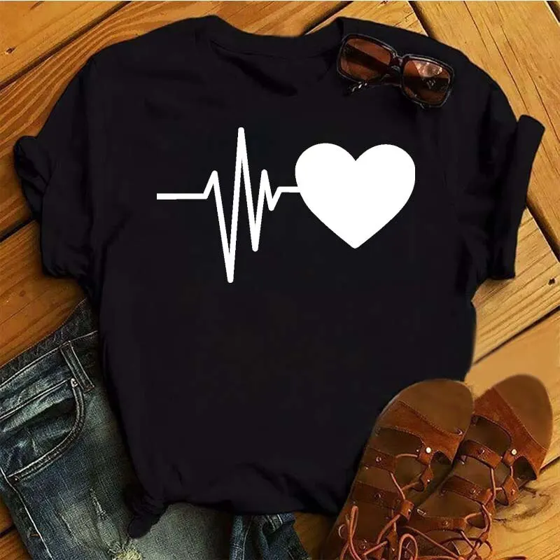 Aesthetic Tshirt Femme Graphic Streetwear Women's T-shirt Heart Tops Harajuku Tops Camiseta Anime Clothes for Women
Aesthetic Tshirt Femme Graphic Streetwear Women's T-shirt Heart Tops Harajuku Tops Camiseta Anime Clothes for Women