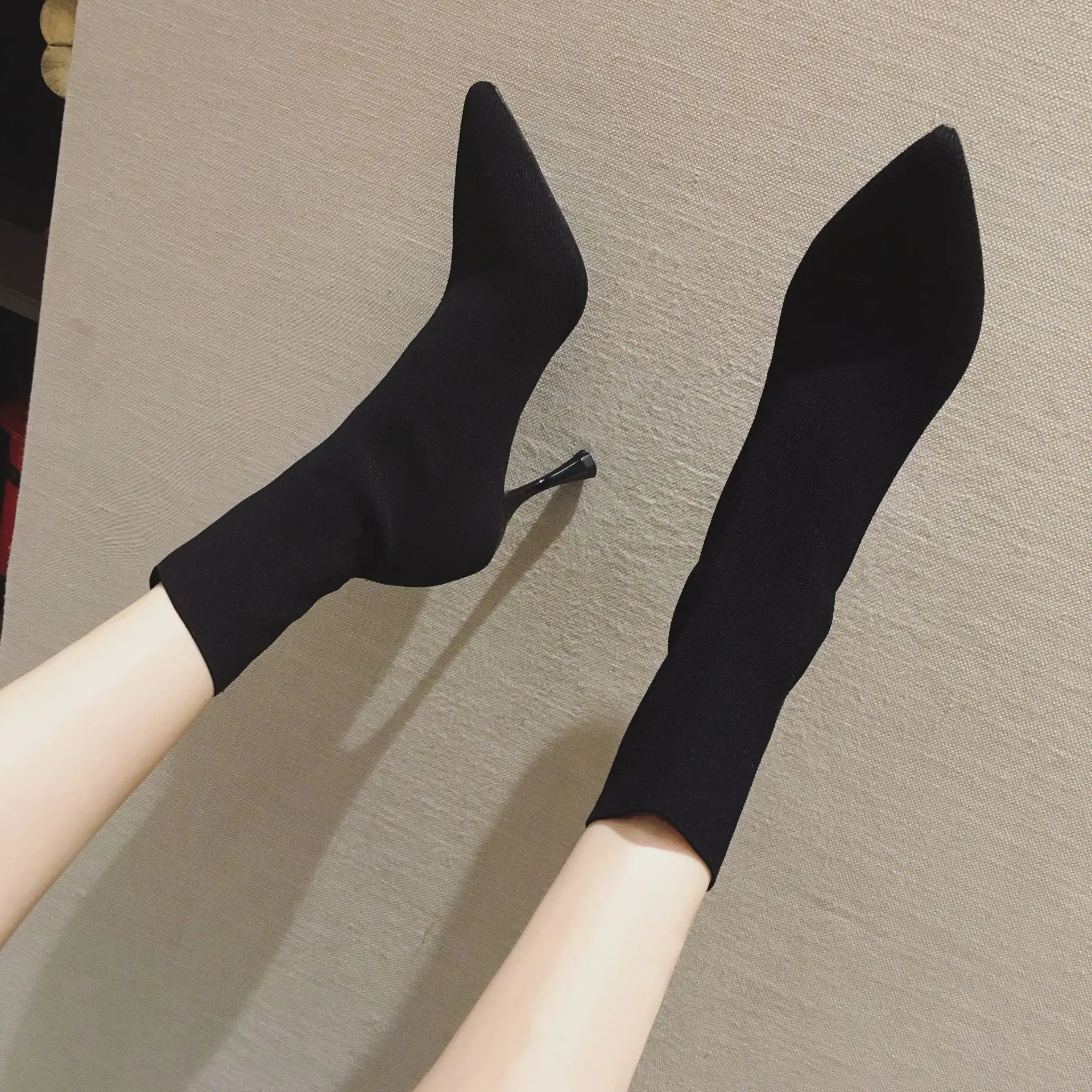 Women's slim pointed bare boots net red high heel middle tube thin socks boots knitted socks short boots elastic socks boots 
Women's slim pointed bare boots net red high heel middle tube thin socks boots knitted socks short boots elastic socks boots