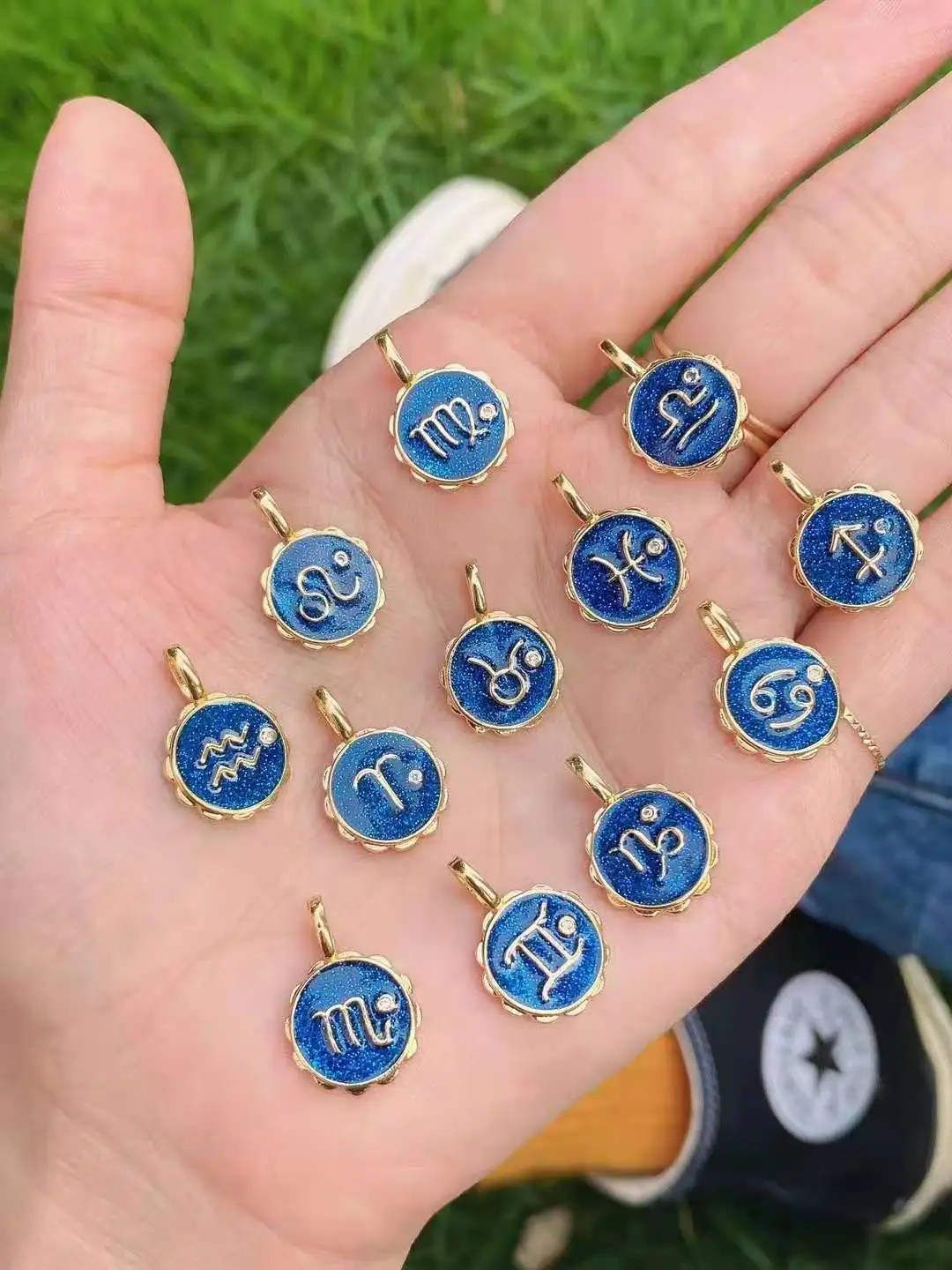 5Pcs Enamel Round 12 constellation charm pendant Gold Color Link Chain Choker Necklace for Women Gift
5Pcs Enamel Round 12 constellation charm pendant Gold Color Link Chain Choker Necklace for Women Gift