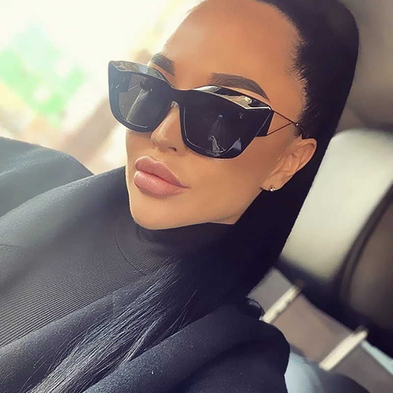 New Fashion Alloy Hollow Out Leg Sunglasses For Women Luxury Brand Square Gradient Sun Glasses Men Double Color Frame Shades
New Fashion Alloy Hollow Out Leg Sunglasses For Women Luxury Brand Square Gradient Sun Glasses Men Double Color Frame Shades
