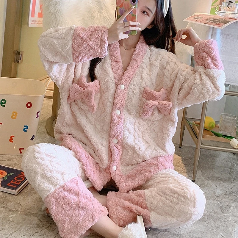 Warm Pyjama 2 Piece/set Velvet Femme Sexy Lingerie Women's Pajama Home Clothes Sleepwear Flannel Thick Nighty Autumn Winter
Warm Pyjama 2 Piece/set Velvet Femme Sexy Lingerie Women's Pajama Home Clothes Sleepwear Flannel Thick Nighty Autumn Winter