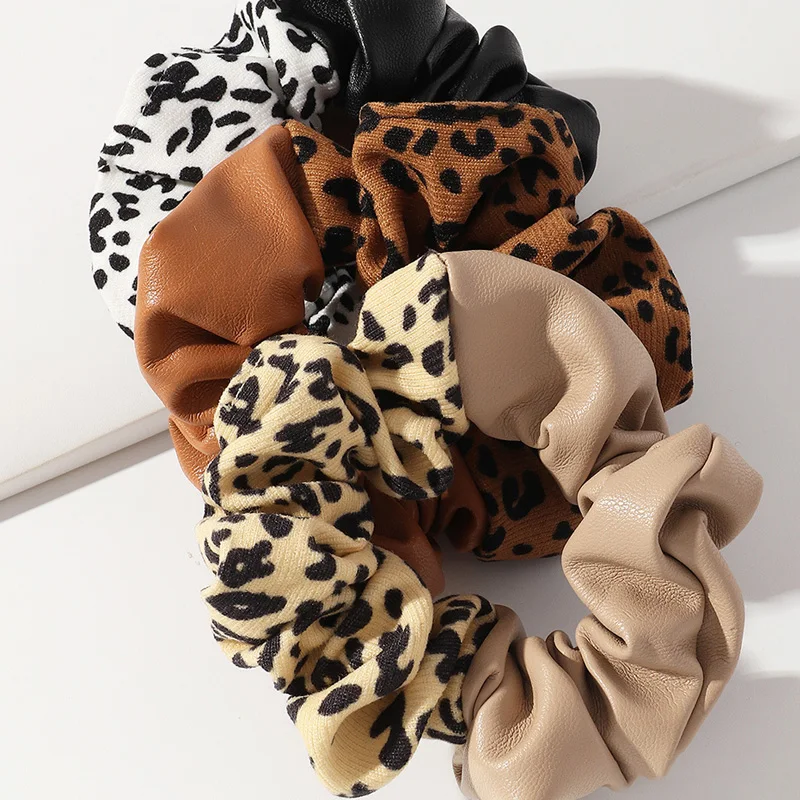 Vintage Leopard Hair Rope Women Cloth PU Stitching Scrunchies Hair Ties Elastic Rubber Band Hairbands Ladies Hair Accessories
Vintage Leopard Hair Rope Women Cloth PU Stitching Scrunchies Hair Ties Elastic Rubber Band Hairbands Ladies Hair Accessories