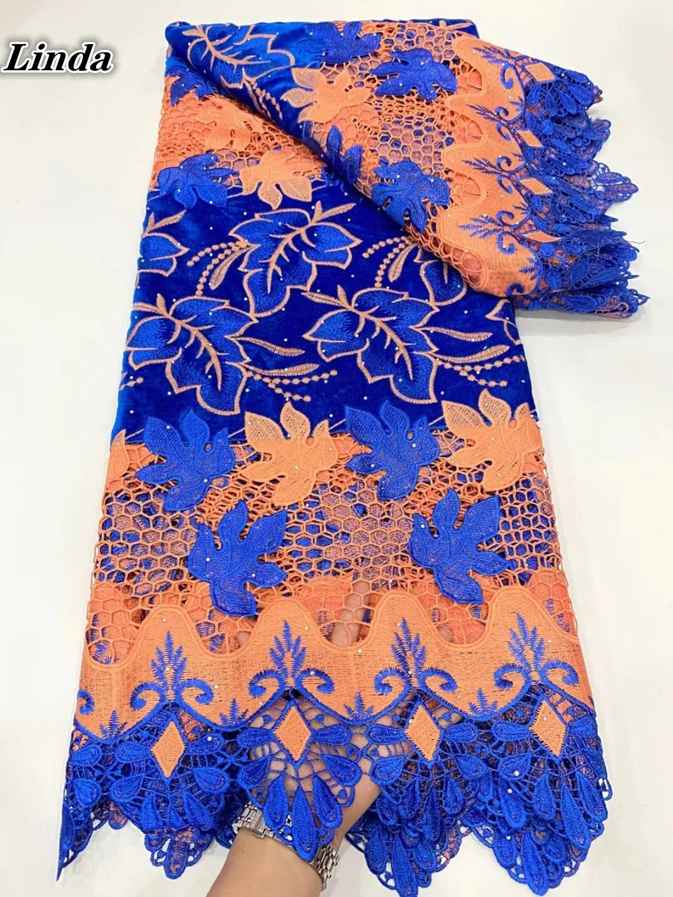 Linda Latest Design Wedding Fabric High Quality African Stones Lace Fabric 2021 New Arrival Water Soluble Nigerian Guipure Cord
Linda Latest Design Wedding Fabric High Quality African Stones Lace Fabric 2021 New Arrival Water Soluble Nigerian Guipure Cord