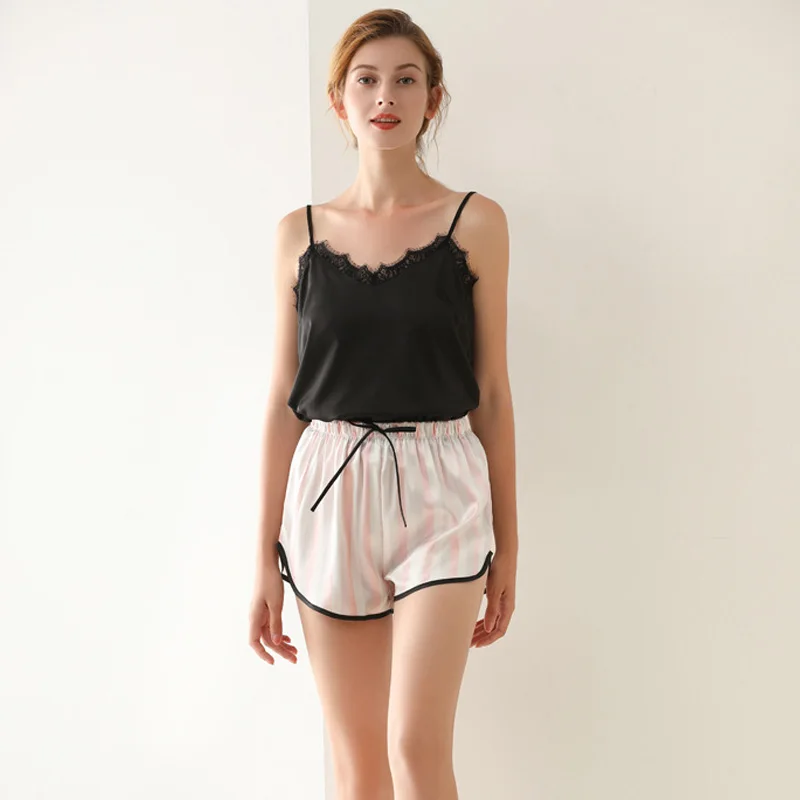 2 Pieces Lace Sexy Sleepwear for Women Silk Summer Pajamas Set Sleeveless Sling and Short Femme Pajamas V-neck Home Clothes
2 Pieces Lace Sexy Sleepwear for Women Silk Summer Pajamas Set Sleeveless Sling and Short Femme Pajamas V-neck Home Clothes