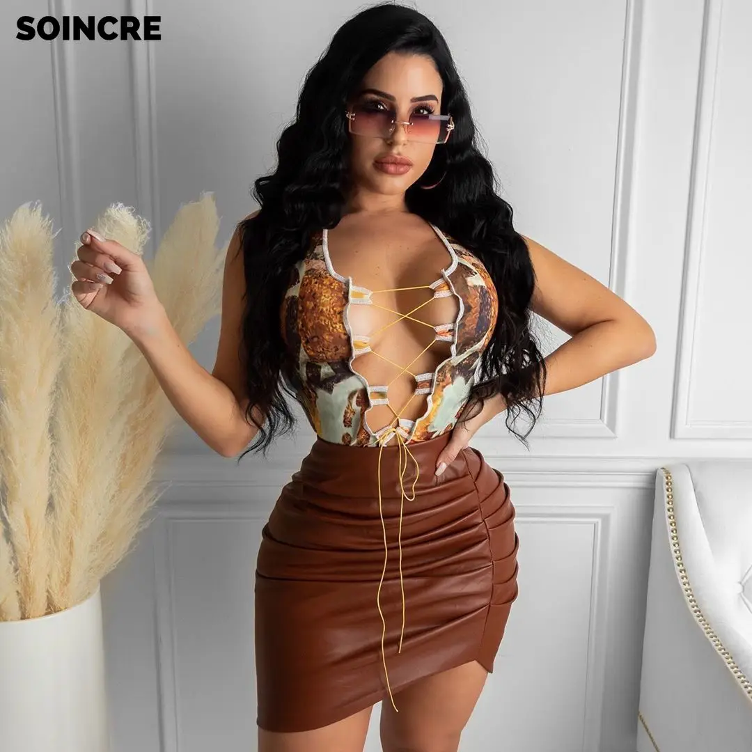 2021 Spring Solid Color Pu Zipper Bag Hip Skirt Sexy High Waist Bag Hip Elastic Fold Stitching Half-length Leather Skirt Female
2021 Spring Solid Color Pu Zipper Bag Hip Skirt Sexy High Waist Bag Hip Elastic Fold Stitching Half-length Leather Skirt Female