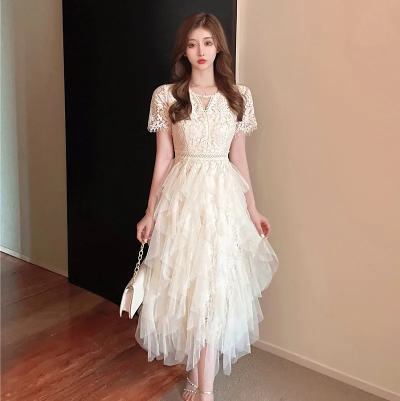 French Romantic Retro Lace Short Sleeve Slim Waist Fairy Summer Holiday Mesh Patchwork A Line Wave Pattern Party Long Dresses
French Romantic Retro Lace Short Sleeve Slim Waist Fairy Summer Holiday Mesh Patchwork A Line Wave Pattern Party Long Dresses