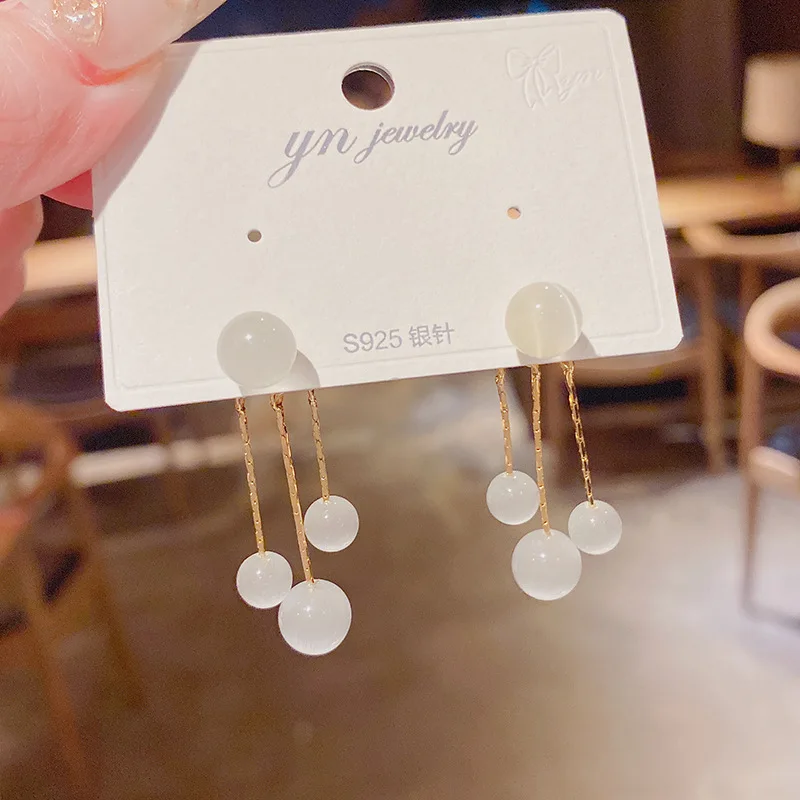 Серьги-гвоздики женские из настоящего золота 14 к, с опалом и кисточкой, 2021
Серьги-гвоздики женские из настоящего золота 14 к, с опалом и кисточкой, 2021