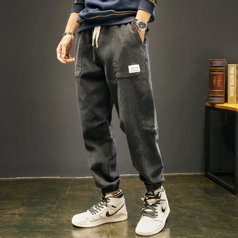 Autumn Newly Designer Fashion Men Jeans Loose Fit Casual Corduroy Cargo Pants Men Overalls Streetwear Hip Hop Joggers Trousers
Autumn Newly Designer Fashion Men Jeans Loose Fit Casual Corduroy Cargo Pants Men Overalls Streetwear Hip Hop Joggers Trousers