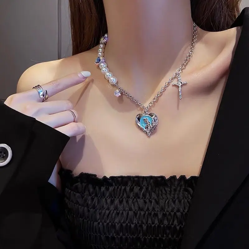 Luxury Sacred Heart Pendant Necklace Women Cute Crucifix Charm Pearl Chain Choker Necklace Punk Clubwear Jewelry
Luxury Sacred Heart Pendant Necklace Women Cute Crucifix Charm Pearl Chain Choker Necklace Punk Clubwear Jewelry