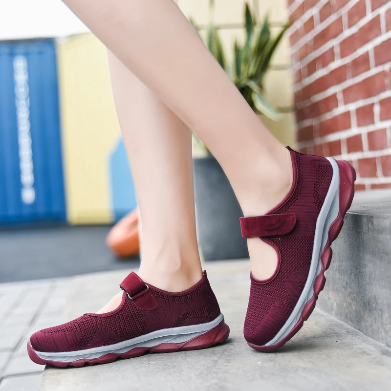 Женские кроссовки, амортизирующие спортивные сникерсы для бега и тенниса, 38-48
Женские кроссовки, амортизирующие спортивные сникерсы для бега и тенниса, 38-48