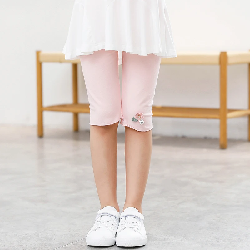 Girls Knee Length Kid Five Pants Solid Color Children Cropped Trousers Spring-Summer All-matches Bottoms Leggings Floral Sweet
Girls Knee Length Kid Five Pants Solid Color Children Cropped Trousers Spring-Summer All-matches Bottoms Leggings Floral Sweet