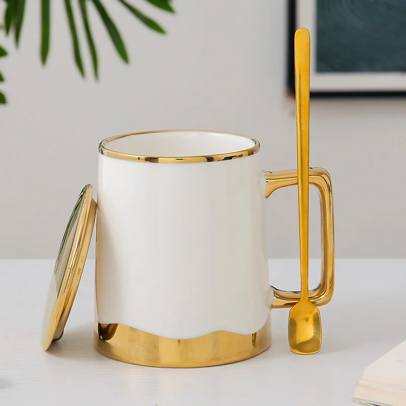 Vintage Phnom Penh Mug Exquisite Coffee Milk Ceramic Cup With Lid Spoon Wave Pattern Golden Gift Cup Water Cup mugs coffee cups
Vintage Phnom Penh Mug Exquisite Coffee Milk Ceramic Cup With Lid Spoon Wave Pattern Golden Gift Cup Water Cup mugs coffee cups