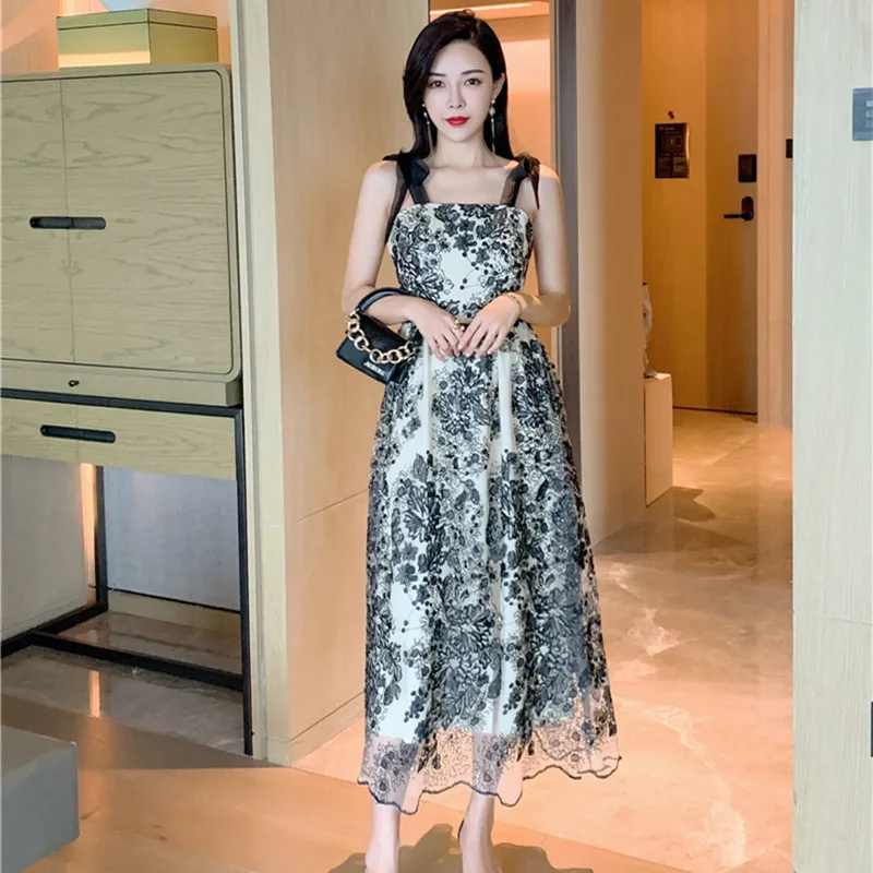 Sequin Embroidered Black Suspender Dress Female 2022 Summer New Retro Temperament Hepburn Style Party Dress Vestidos
Sequin Embroidered Black Suspender Dress Female 2022 Summer New Retro Temperament Hepburn Style Party Dress Vestidos