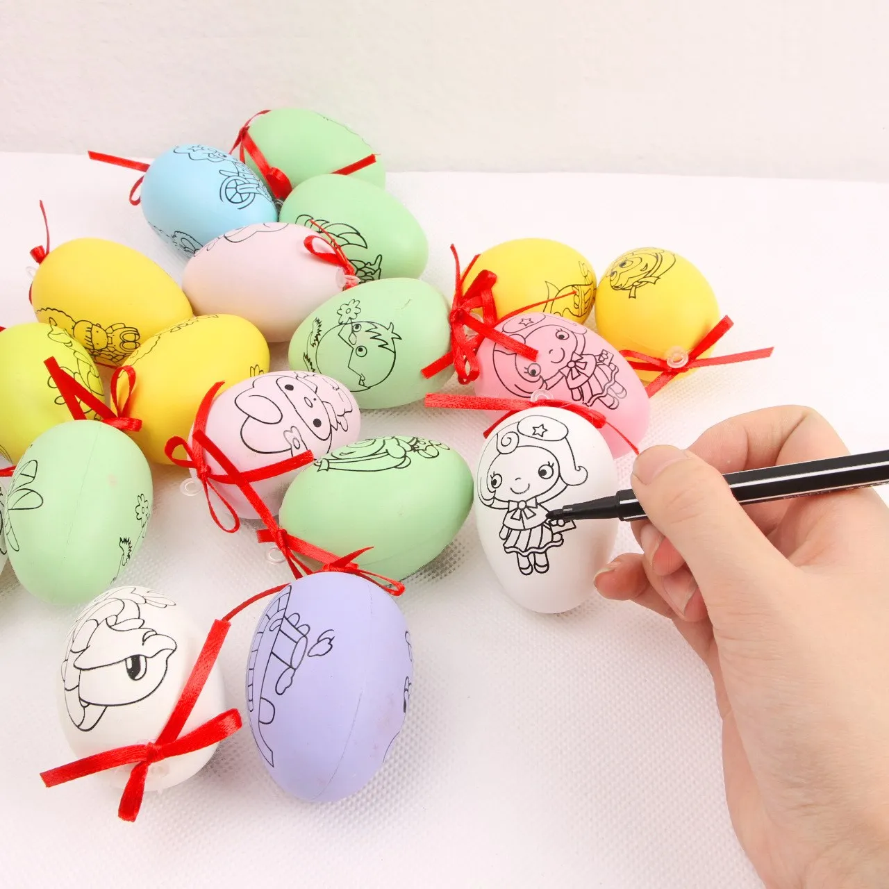 5pcs Easter Eggs Children Handmade Craft Toys DIY Easter Eggs Cartoon Painted Eggshell Kids Educational Toys Gifts Random Color 
5pcs Easter Eggs Children Handmade Craft Toys DIY Easter Eggs Cartoon Painted Eggshell Kids Educational Toys Gifts Random Color