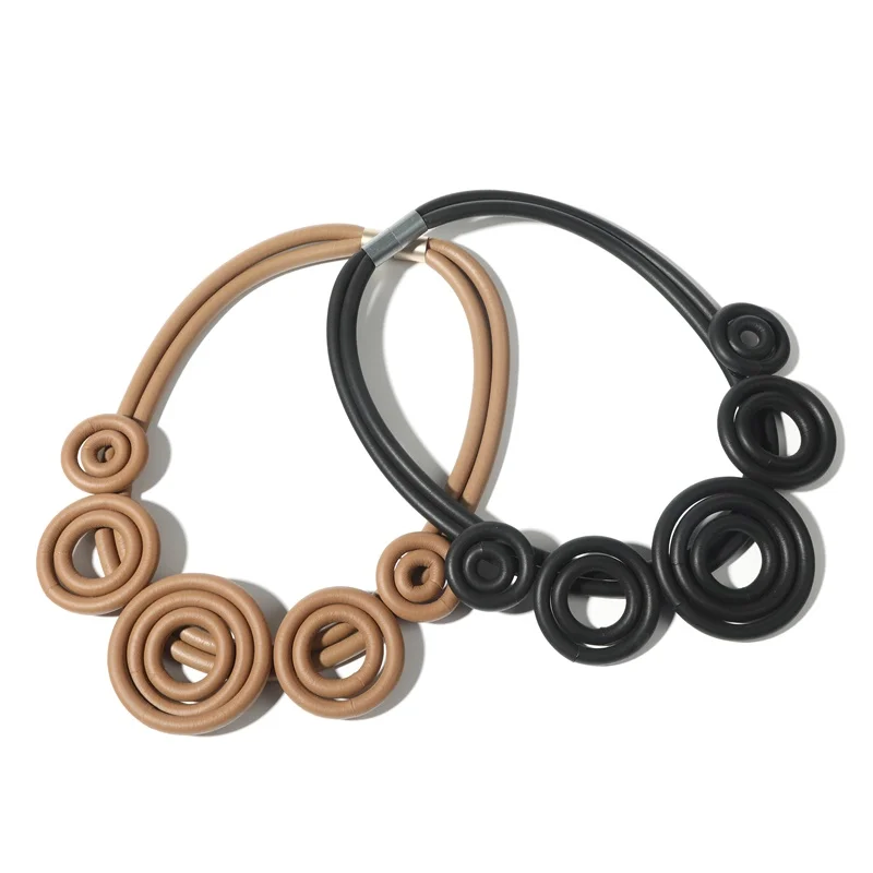 New Classic Style Women Necklace Vintage Handmade Jewellery Leather Women Choker Necklaces Fashion Clothes Accessories for Party
New Classic Style Women Necklace Vintage Handmade Jewellery Leather Women Choker Necklaces Fashion Clothes Accessories for Party
