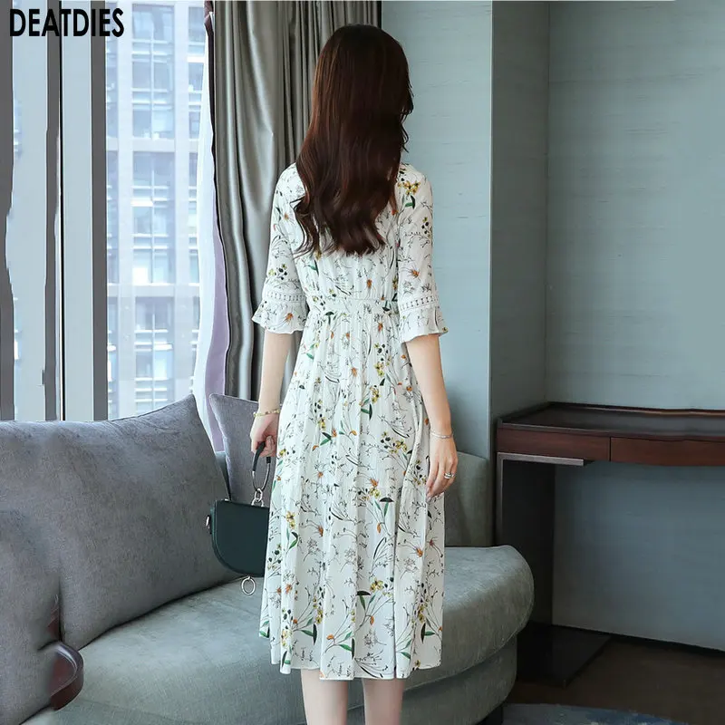 New Print Hight Wasit Women Dress Spring Summer Flare Sleeve V-Neck A Line Elegant Vintage Lady Office Party Dresses Ladies 2020
New Print Hight Wasit Women Dress Spring Summer Flare Sleeve V-Neck A Line Elegant Vintage Lady Office Party Dresses Ladies 2020