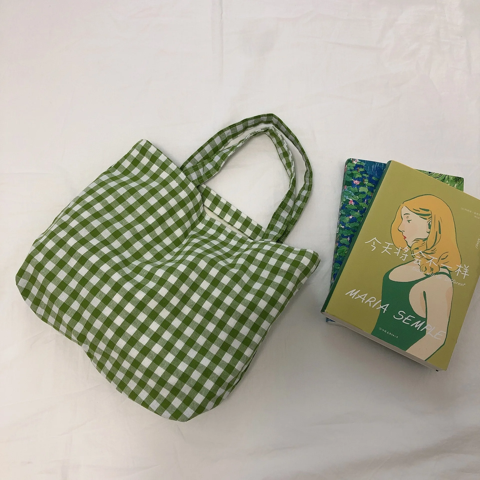 Portable Plaid Cotton Bag Lunch Bag Korean Style Kids Cute Lunch Pouch Women Simple Small Tote Bags Picnic Food Storage Handbag
Portable Plaid Cotton Bag Lunch Bag Korean Style Kids Cute Lunch Pouch Women Simple Small Tote Bags Picnic Food Storage Handbag