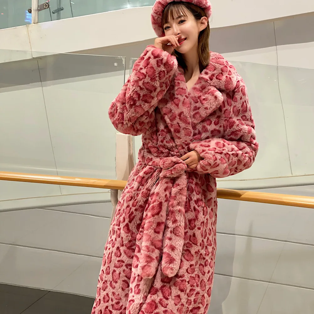 2021 New Winter Women Real Rex Rabbit Fur Coats Fashion Long Leopard Overcoat Simple Warm Ladies Outerwear Luxurious Street
2021 New Winter Women Real Rex Rabbit Fur Coats Fashion Long Leopard Overcoat Simple Warm Ladies Outerwear Luxurious Street
