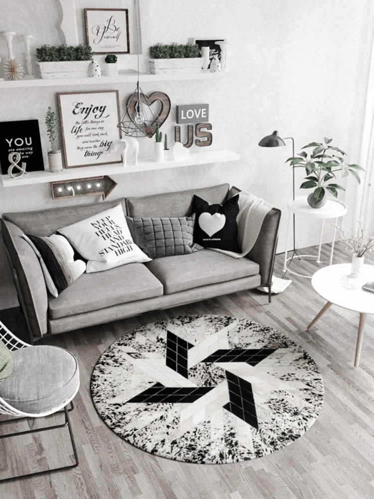 Luxury Cowhide Seamed Patchwork Rug Natural Cow Skin Round Carpet for Bedroom Decoration Mat Black and White Leather Floor Mats
Luxury Cowhide Seamed Patchwork Rug Natural Cow Skin Round Carpet for Bedroom Decoration Mat Black and White Leather Floor Mats