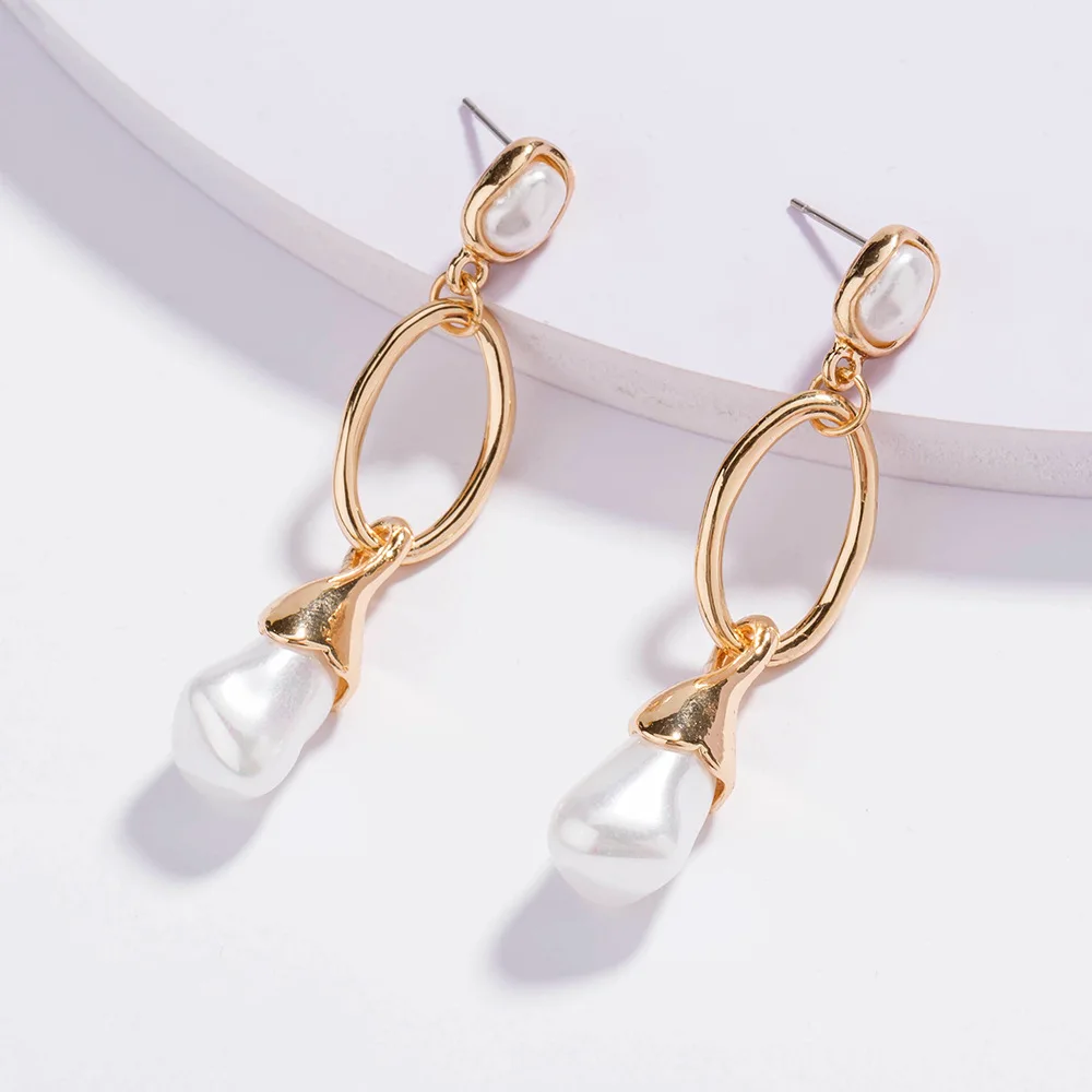 Vintage Elegance Pearl Ear Studs Wedding Tassel Long Geometry Metal Drop Earrings for Women Girls Statement Splicing Jewelry
Vintage Elegance Pearl Ear Studs Wedding Tassel Long Geometry Metal Drop Earrings for Women Girls Statement Splicing Jewelry