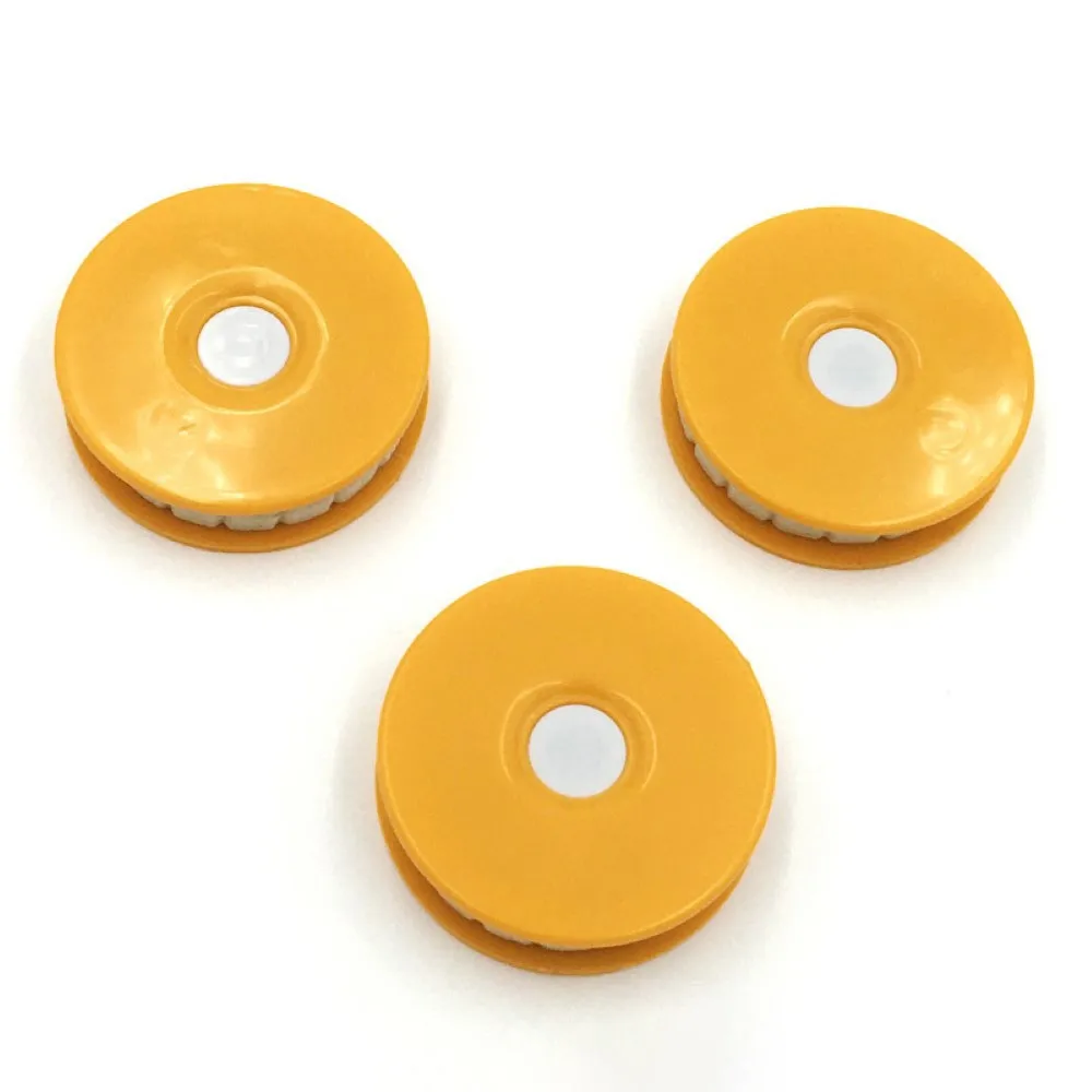 New Bicycle Chain Oiler Lubricator Cycling Gear Roller Cleaner Lubricant Bicycle Chain Repair Tools Bike Accessory
New Bicycle Chain Oiler Lubricator Cycling Gear Roller Cleaner Lubricant Bicycle Chain Repair Tools Bike Accessory