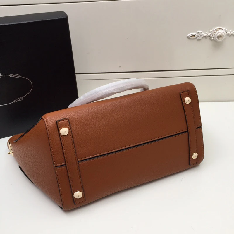 Luxury Ladies Composite Handbag High Quality Large Capacity Women Shoulder Bags
Luxury Ladies Composite Handbag High Quality Large Capacity Women Shoulder Bags