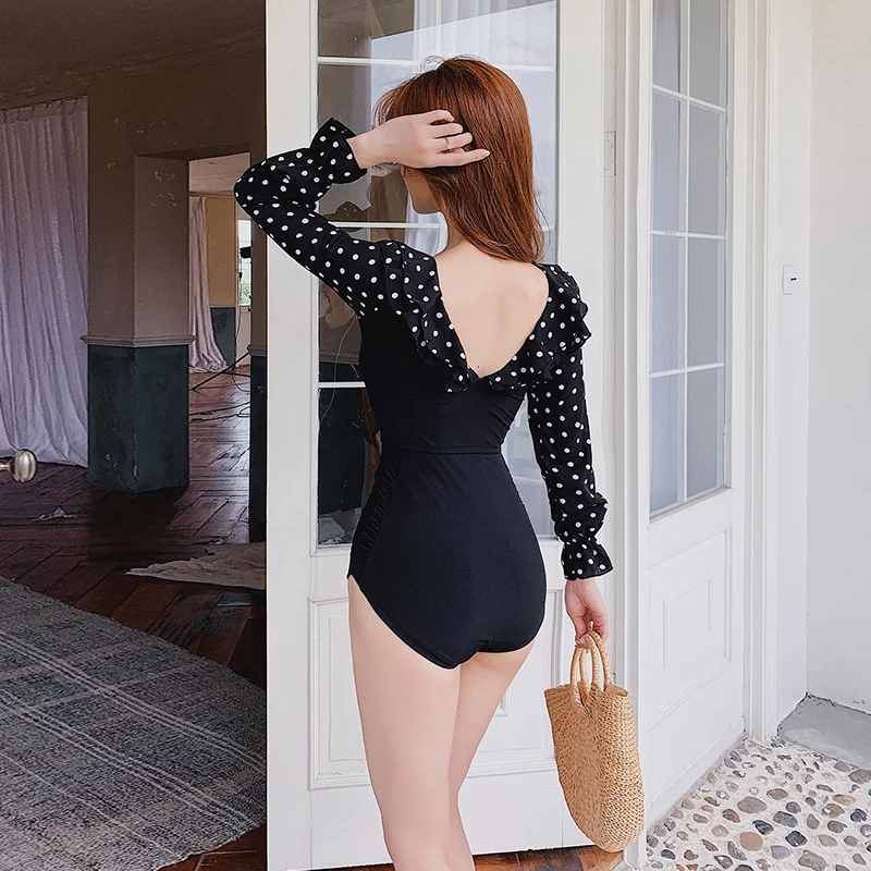 Long Sleeve Sport Bodysuit Women One Piece Swimwear Ruffle V-neck Beach Bathing Suit Push Up Padded Swimsuit Trikini Bathsuit
Long Sleeve Sport Bodysuit Women One Piece Swimwear Ruffle V-neck Beach Bathing Suit Push Up Padded Swimsuit Trikini Bathsuit