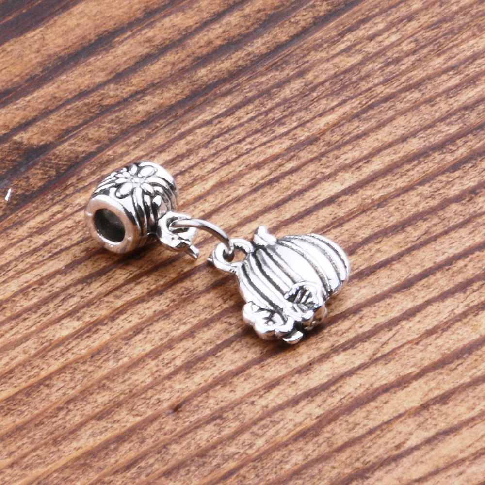Antique Silver Color, 10PCS Zinc Alloy Halloween Pumpkin Shape Metal Pendant, Charms for Jewelry Making, 10*11mm DIY Accessories
Antique Silver Color, 10PCS Zinc Alloy Halloween Pumpkin Shape Metal Pendant, Charms for Jewelry Making, 10*11mm DIY Accessories