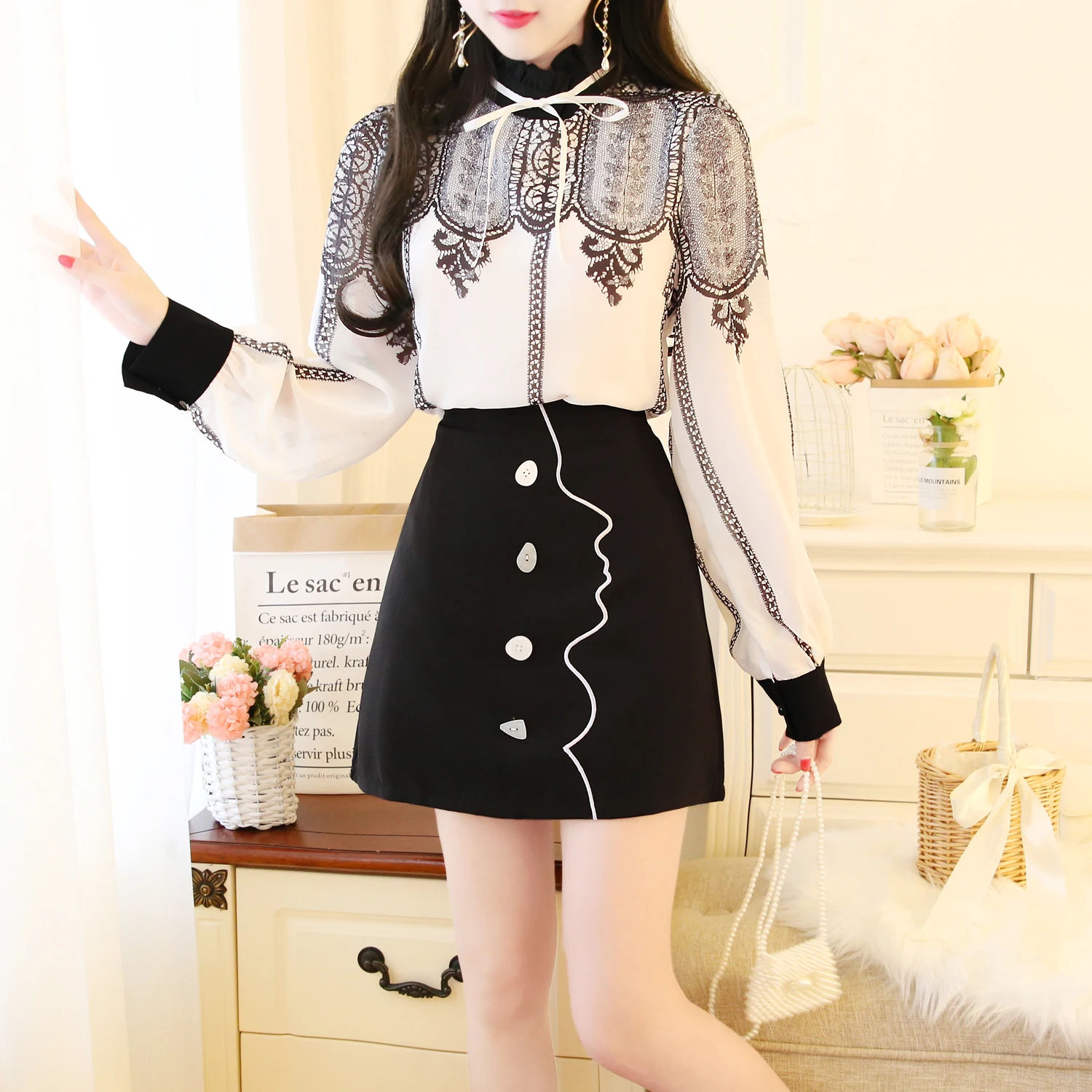 Half-length fishtail skirt suit 2021 new female summer royal sister light cooked style professional two-piece suit
Half-length fishtail skirt suit 2021 new female summer royal sister light cooked style professional two-piece suit
