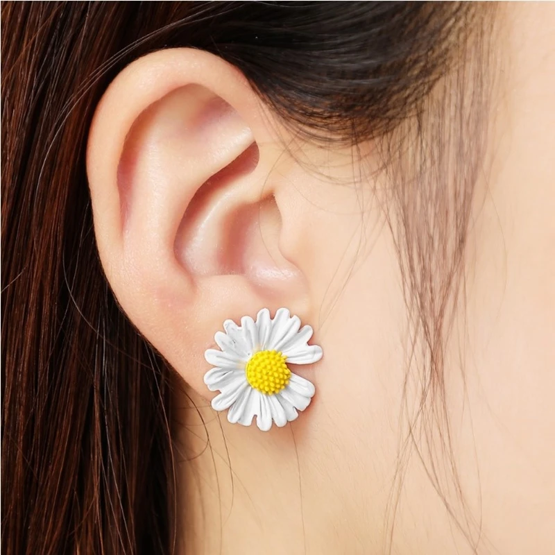 Pure White Color Daisy Butterfly Flower Dangle Earrings for Women New Summer Korean Orecchino Creative Romantic Wedding Jewelry | Украшения