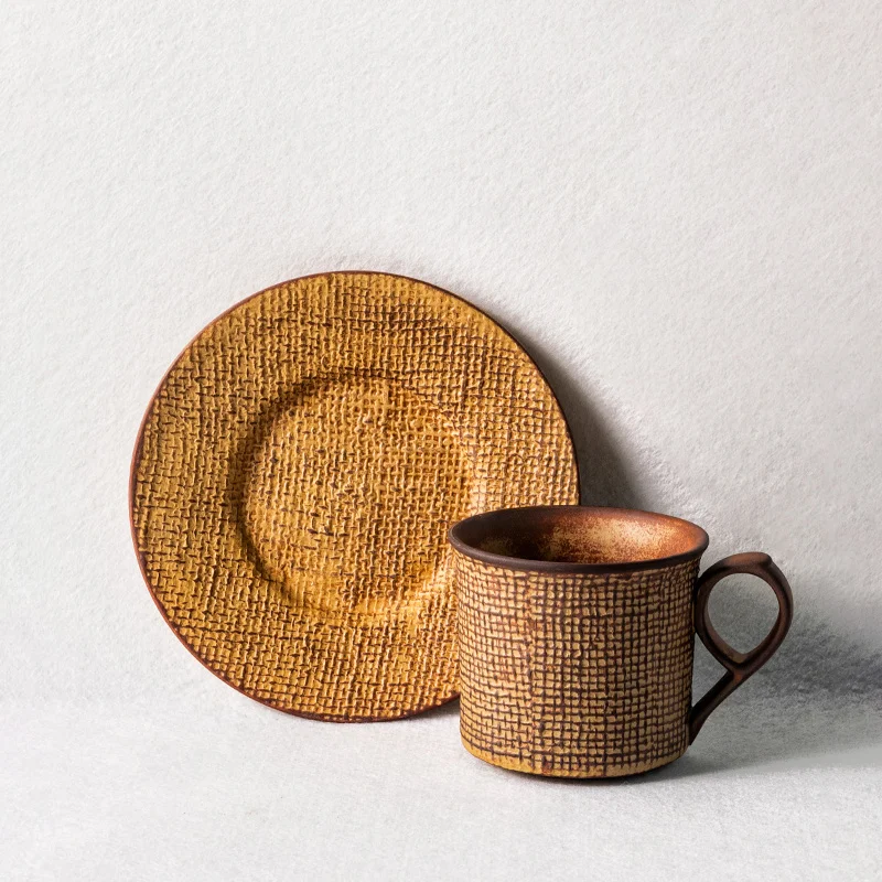 Japanese Creative Coffee Cups Porcelain Vintage Tea Cup with Tray Tea Cup and Saucer Sets Taza Ceramica Ceramic Cup AC50BD
Japanese Creative Coffee Cups Porcelain Vintage Tea Cup with Tray Tea Cup and Saucer Sets Taza Ceramica Ceramic Cup AC50BD