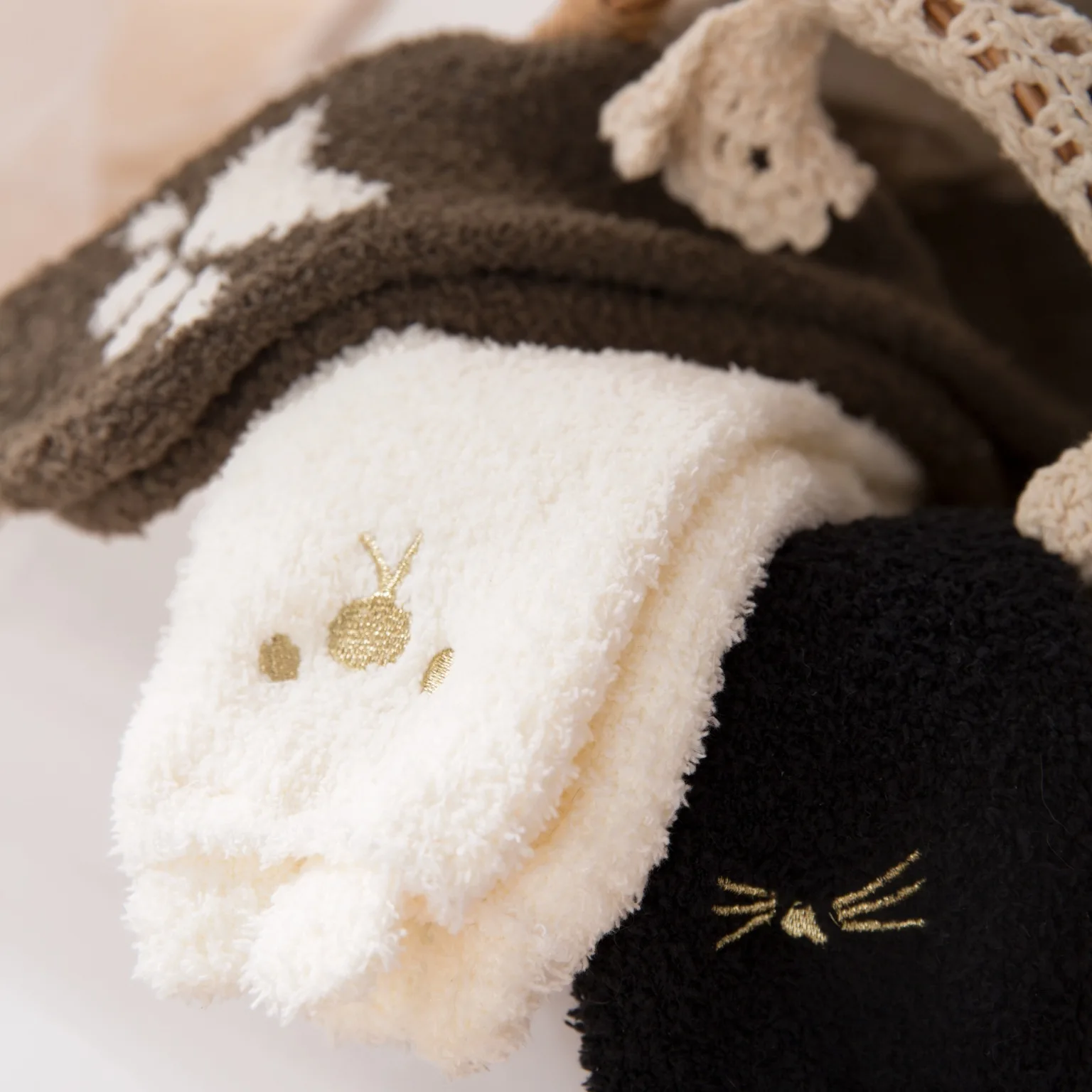 Women's winter coral velvet sleeping socks, three-dimensional cartoon velvet socks, lady floor sock
Women's winter coral velvet sleeping socks, three-dimensional cartoon velvet socks, lady floor sock