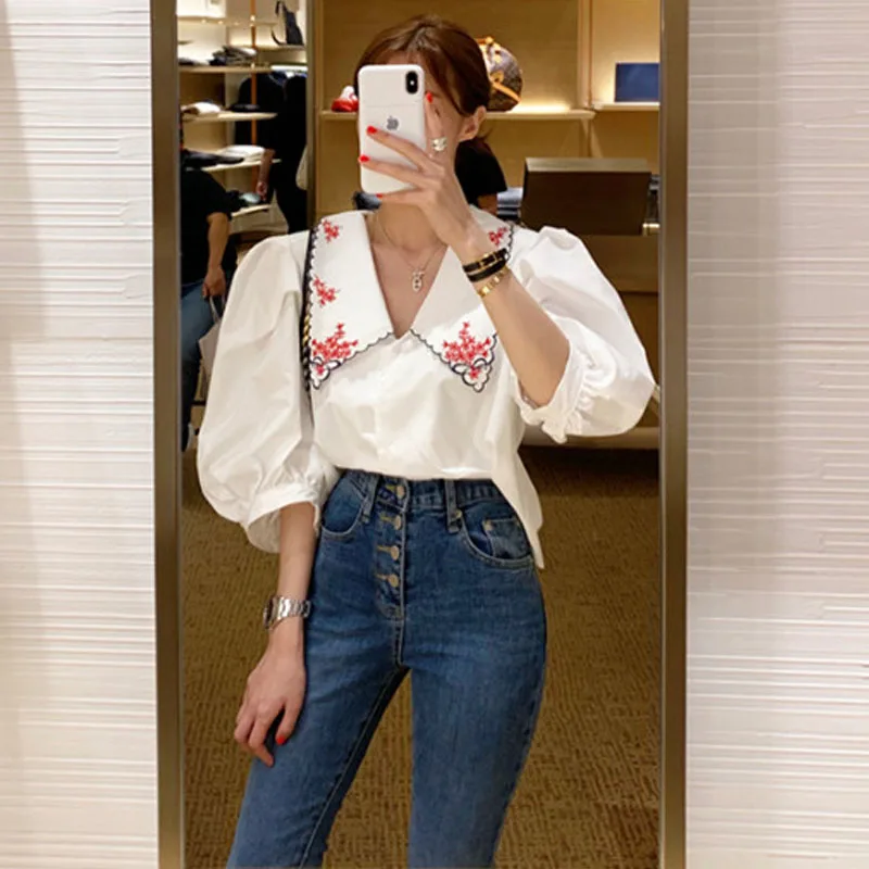2021 Summer Puff Half Sleeve Women Shirt Korean Sweet Floral Embroidery Blouse Turn Down Collar Blusas Tops Spring Shirts 14173
2021 Summer Puff Half Sleeve Women Shirt Korean Sweet Floral Embroidery Blouse Turn Down Collar Blusas Tops Spring Shirts 14173