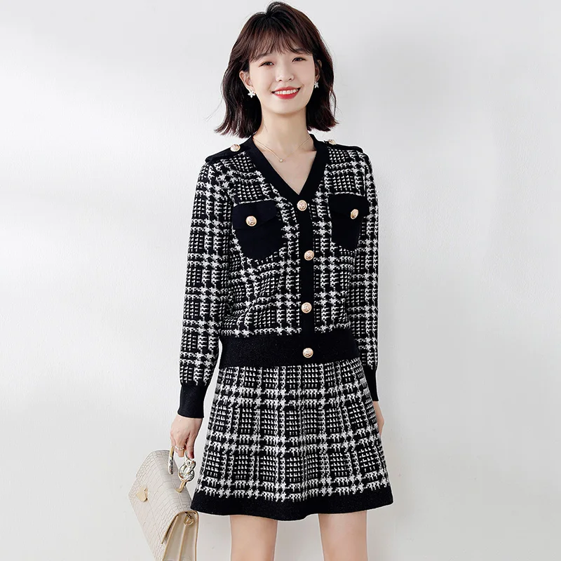 New Women Sweater Dress Spring 2022 Elegant Fashion V-Neck Houndstooth Thick Slim Knitting Dress Knit Pullover Plaid Sweater
New Women Sweater Dress Spring 2022 Elegant Fashion V-Neck Houndstooth Thick Slim Knitting Dress Knit Pullover Plaid Sweater