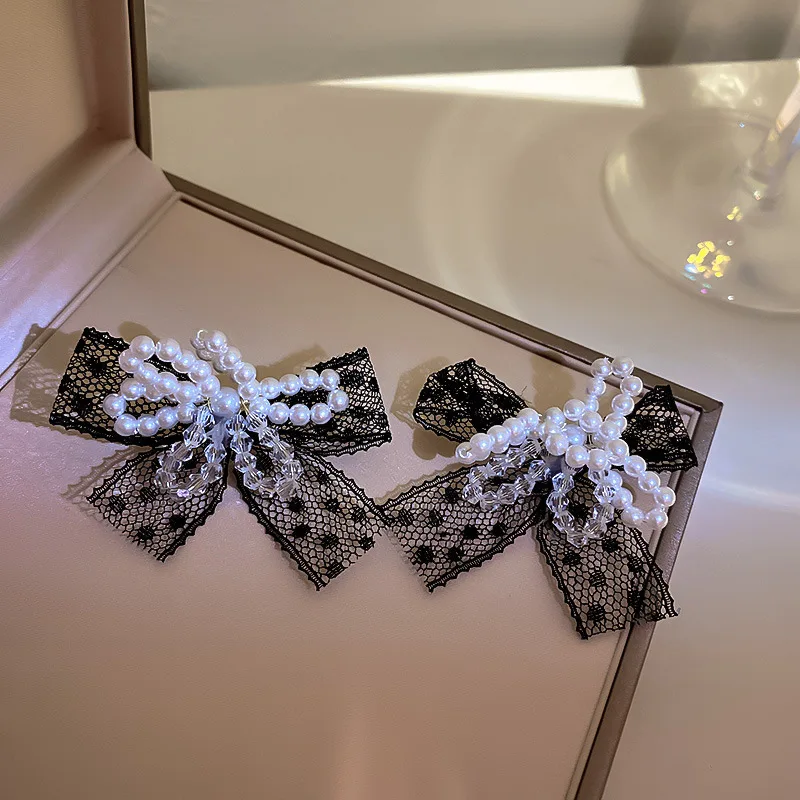 U-Magical Korean Lace Bow-knot Crystal Imitation Pearl Dangle Earring for Women Hollow Out Black White Beaded Earring Jewelry
U-Magical Korean Lace Bow-knot Crystal Imitation Pearl Dangle Earring for Women Hollow Out Black White Beaded Earring Jewelry