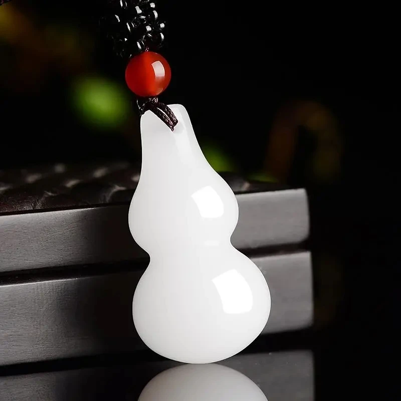 Natural Hetian Jade Pendant Fashion Chain Necklace Charm Fashion Personality Jewelry Accessories
Natural Hetian Jade Pendant Fashion Chain Necklace Charm Fashion Personality Jewelry Accessories
