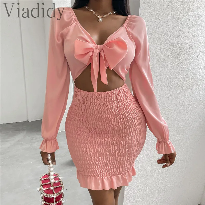 Women V-Neck Bownot Lace-Up Detail Hollow Long Sleeve Shirring Bodycon Dress
Women V-Neck Bownot Lace-Up Detail Hollow Long Sleeve Shirring Bodycon Dress